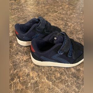 Cat and Jack Navy Blue Sneakers Sz 5